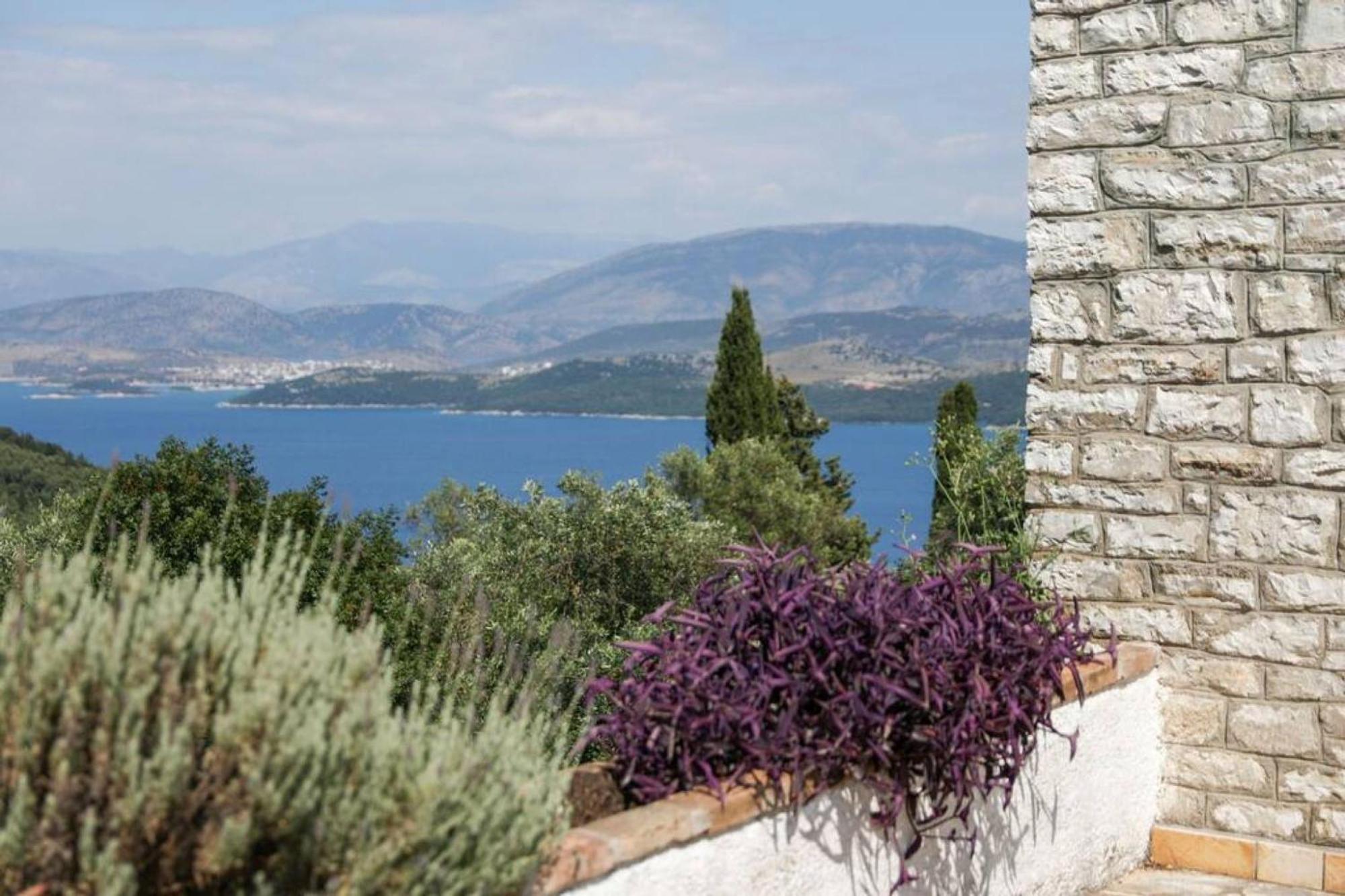 Sinies Stone Cottage - Ne Corfu Agnícini Kültér fotó